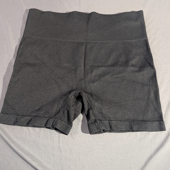 Colsie Pants - Colsie Black Ribbed Shorts XL